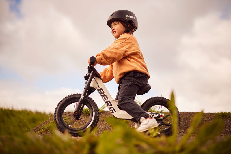 Biky Cross Blanca | Con Freno | Bicicleta de balance | Bicicleta de equilibrio | BERG |  2.5 a 5 años (Copi