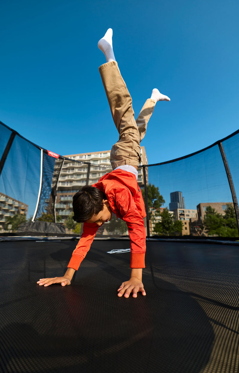 Ultim Champion | BERG | Cama Elástica Premium | Red Lateral | 330x220 cm | Rebote Potente + Seguridad Total