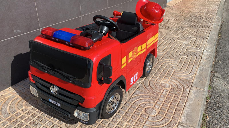 Camión de Bomberos | Eléctrico | 12V | Control Remoto | 1 a 7 años | 122x51x60 cm - Jugueteria Renner